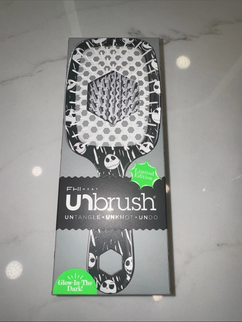 UNbrush New limited edition Black Glow Disney x Nightmare before Christmas